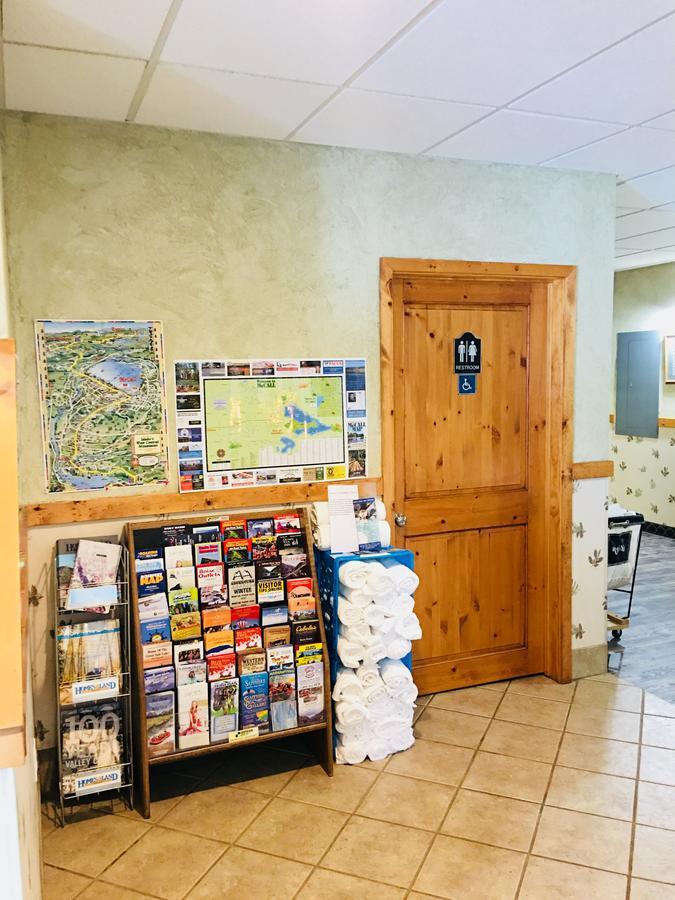 Boulder Creek Inn Donnelly Экстерьер фото
