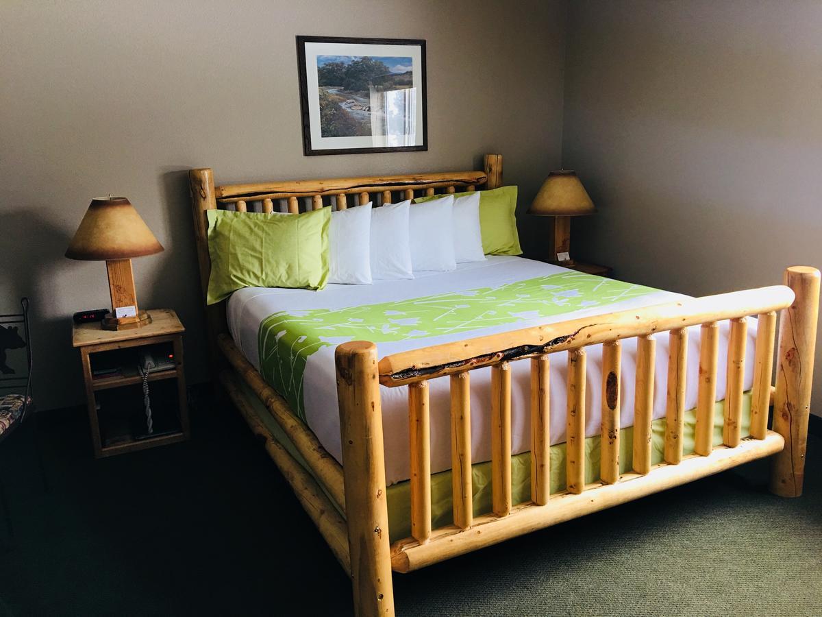 Boulder Creek Inn Donnelly Экстерьер фото