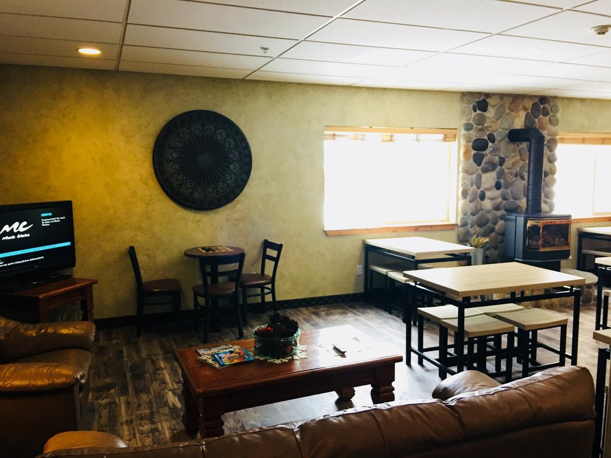 Boulder Creek Inn Donnelly Экстерьер фото