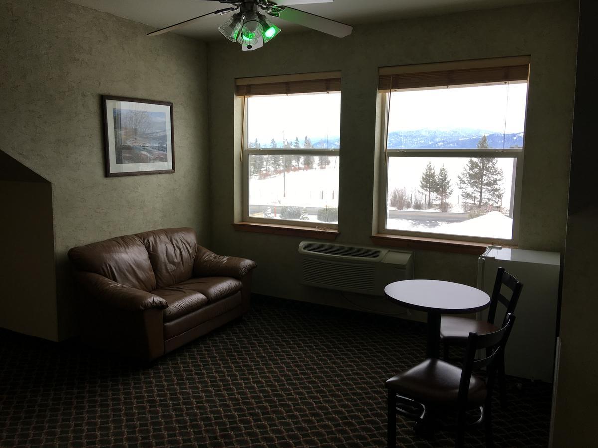 Boulder Creek Inn Donnelly Экстерьер фото
